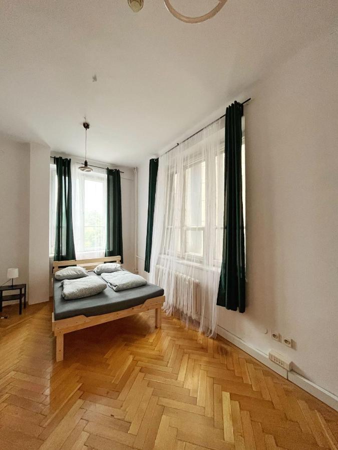 Nice View Rooms In Old Town Krakow Luaran gambar
